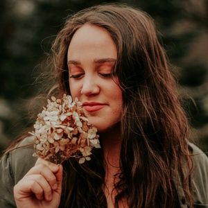 Meet your Posher, Kait